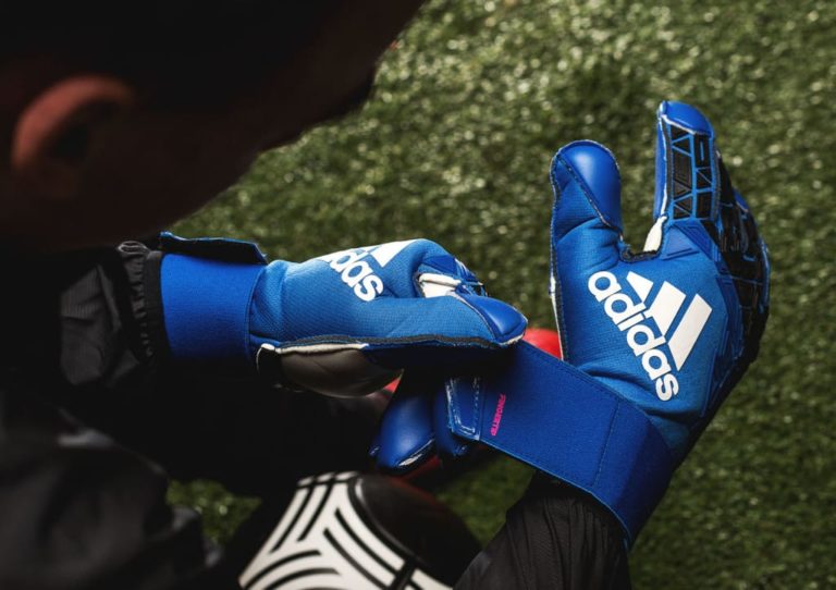 top-10-best-goalkeeper-gloves-2021-review-buyer-s-guide